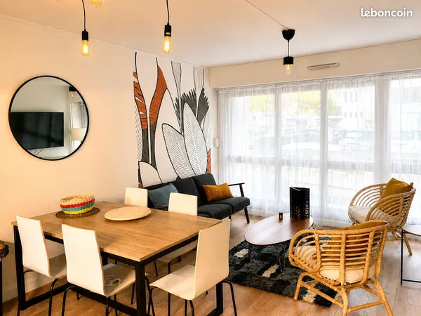 Reims Centre : Chambre avec Salle de Douche Privative dans appartement de standing
