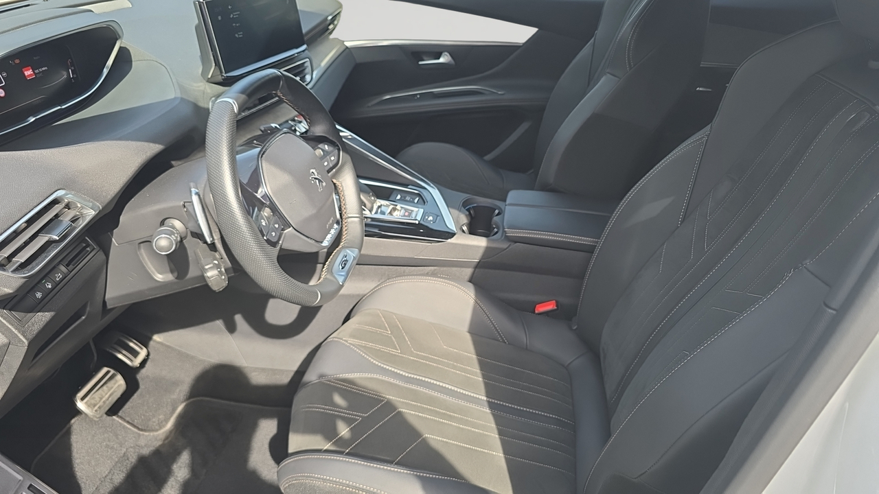 Peugeot 3008 Puretech 130ch S&amp;S EAT8 — photo 9