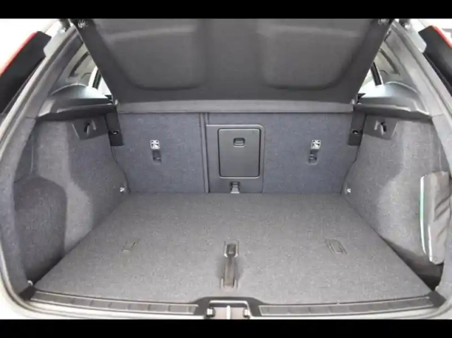 Volvo Ex40 single extended range 252ch plus — photo 32