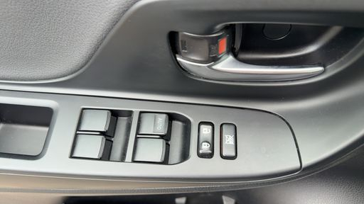 Toyota Yaris 1.5 VVT-i 100 Hybrid E-CVT - Collection – 2018 – 36785 km – Hybride essence – Boîte Automatique — photo 3