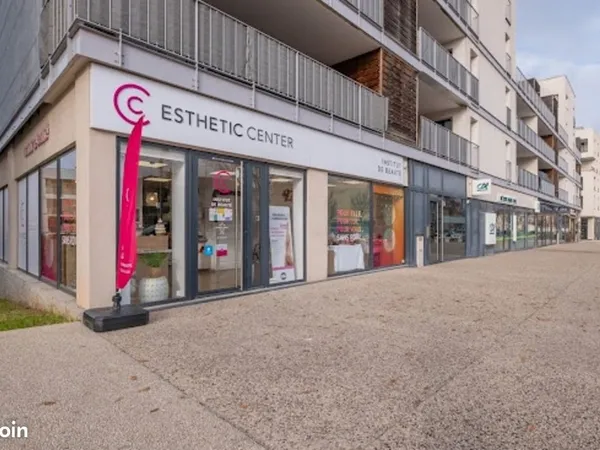 Local commercial 130 m²