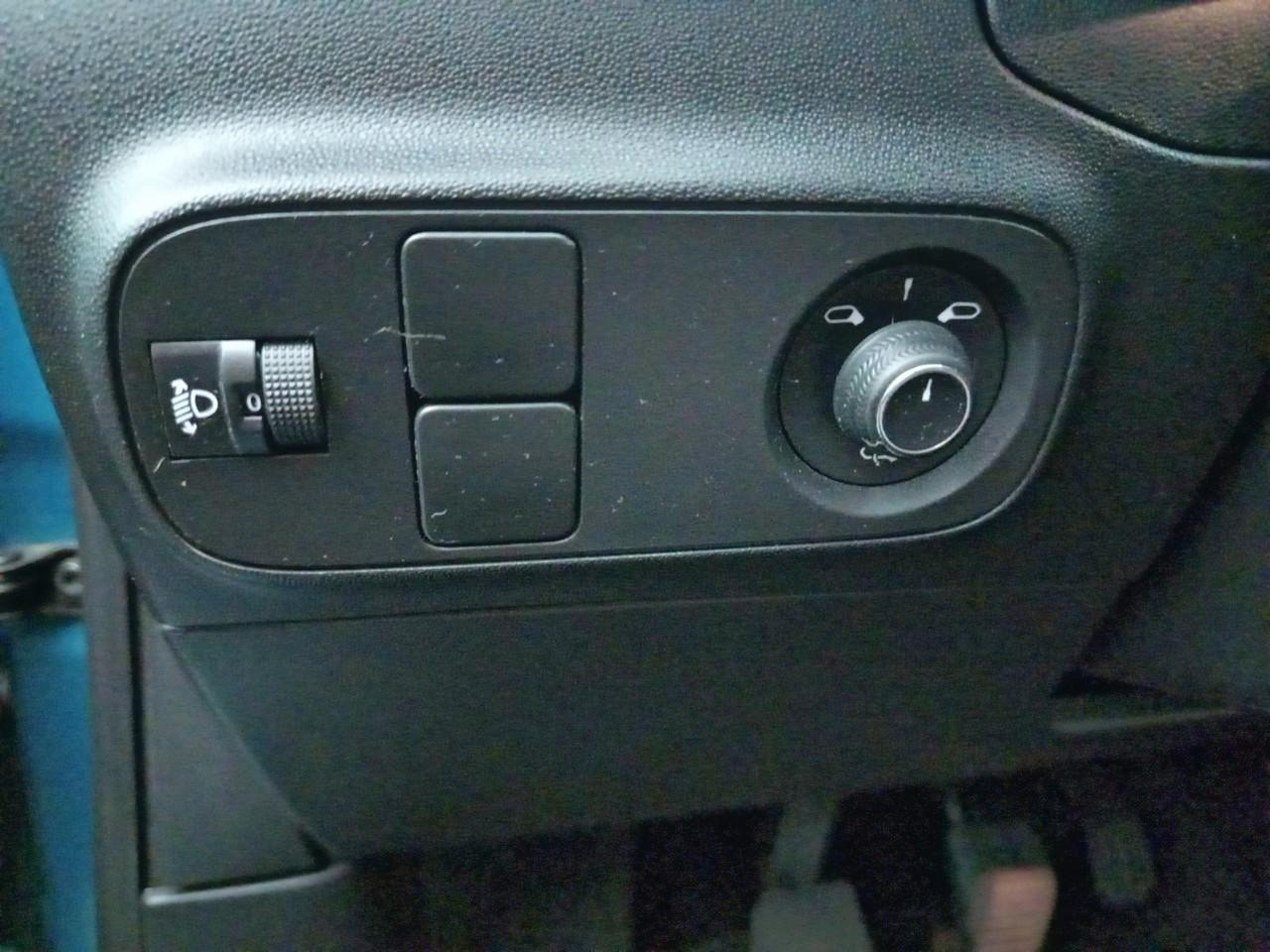 Citroën C3 bluehdi 100 bvm6 you — photo 26