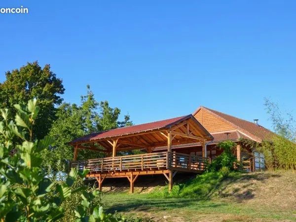 Site touristique "Les Chalets du Lac" - Au bord de l'eau