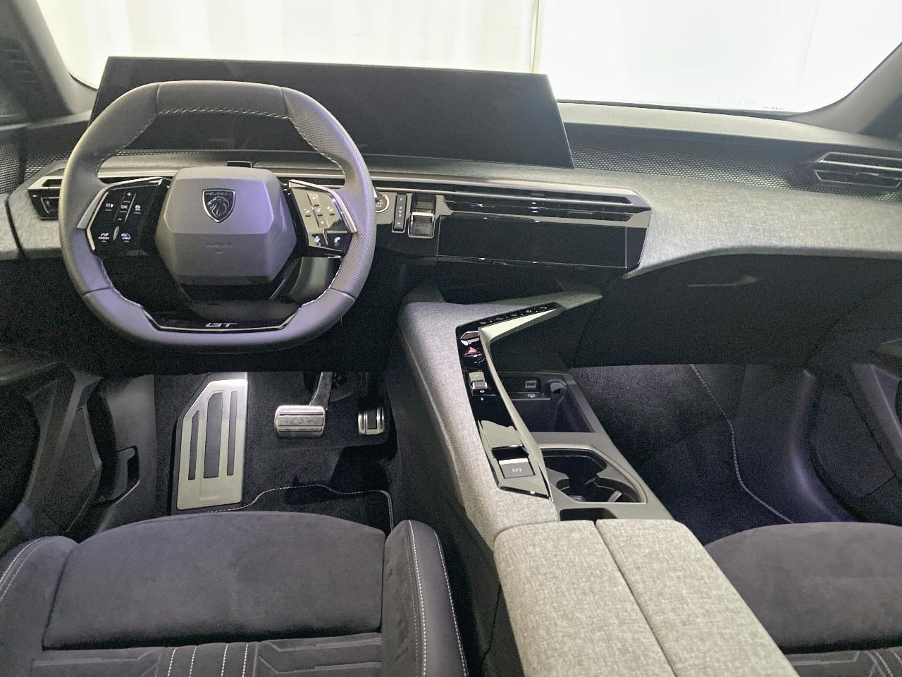 Peugeot 5008 hybrid 145 ch e-dcs6 gt exclusive — photo 8