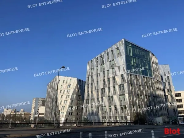 Bureaux 305 m²