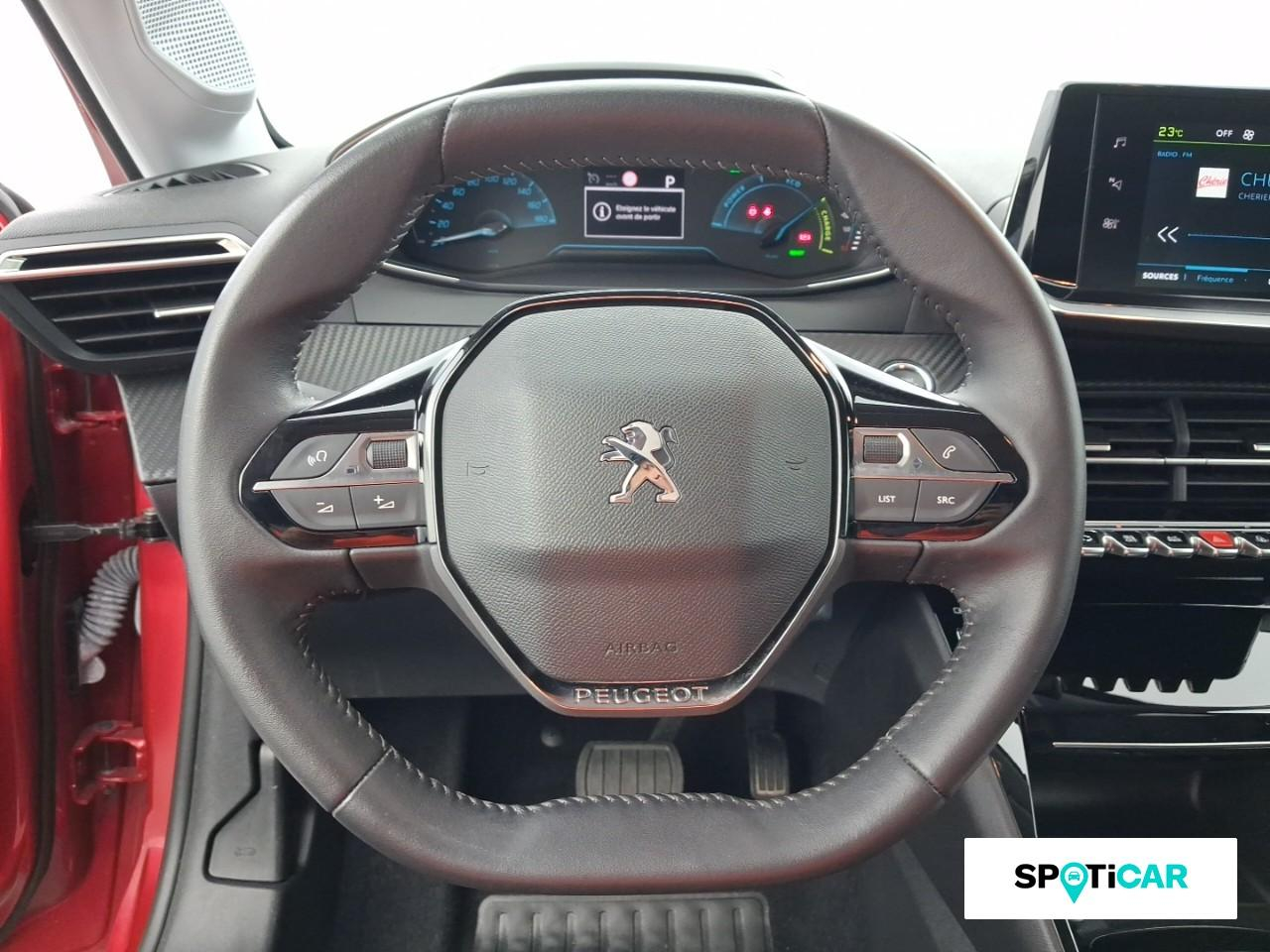 Peugeot 208 1.2 puretech 100ch s&s allure — photo 11