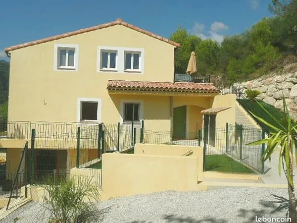 3 pièces à st martin du var " les mas de l'adrech" 65 m2 proche commodités calme et ensoleillé avec 