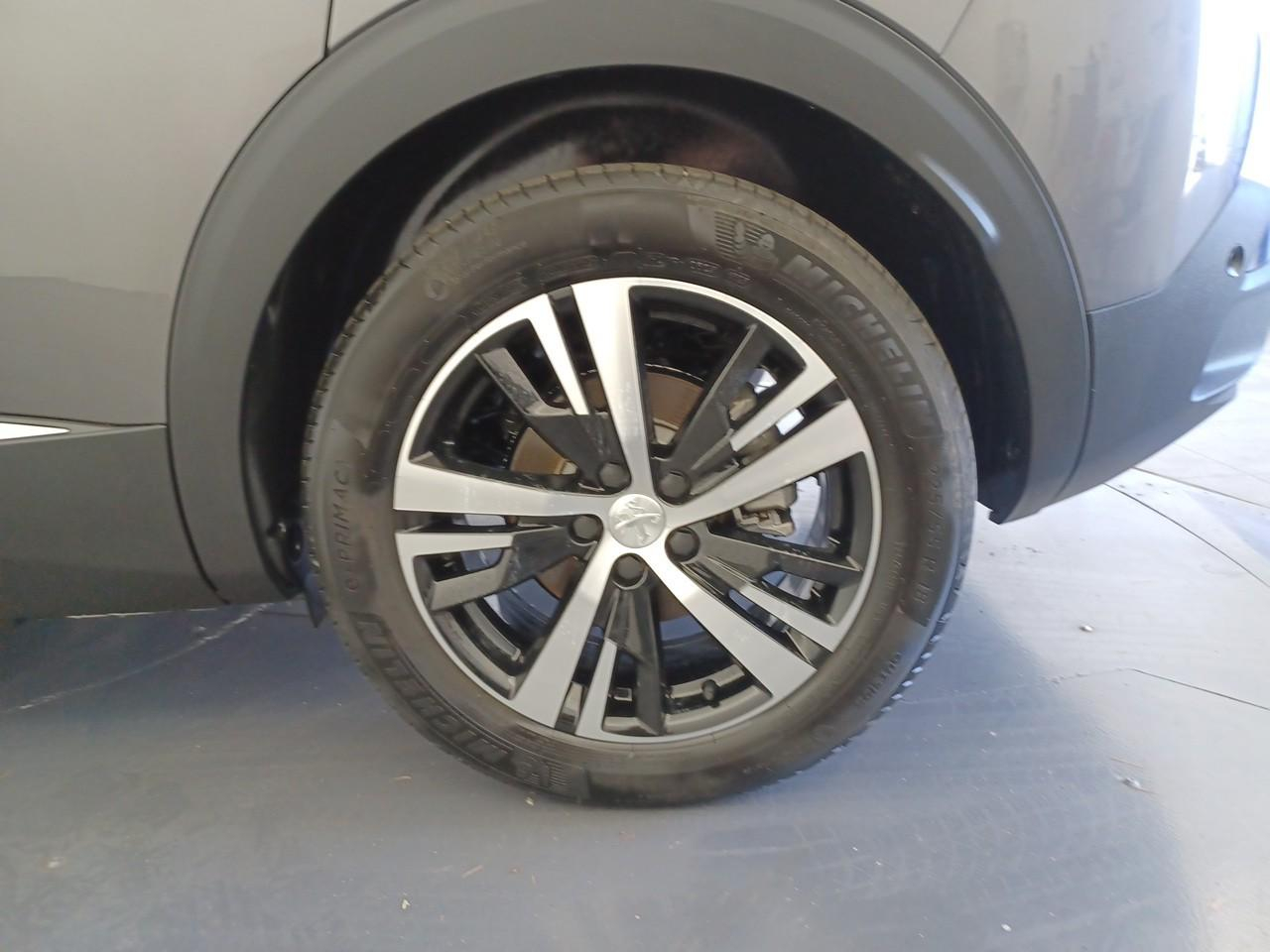 Peugeot 3008 hybrid 225 e-eat8 gt — photo 11