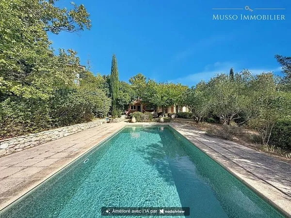 Maison 7 pièces 197 m²