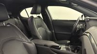 Lexus Ux 300e Luxe — photo 15