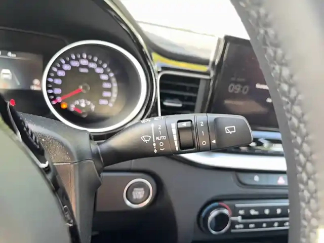 Kia Xceed 1.5 t-gdi 140 ch bvm6 — photo 12