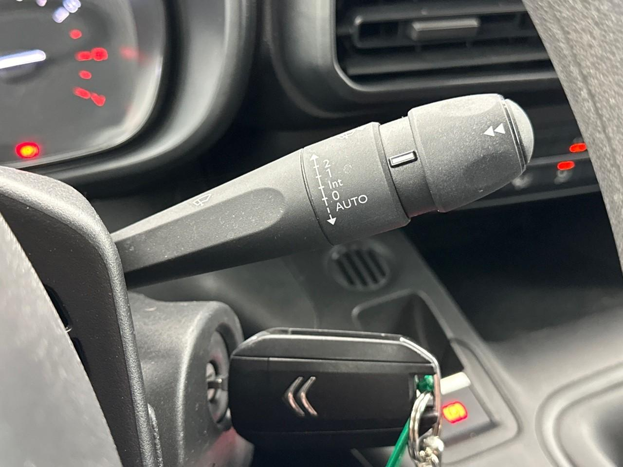 Citroën Berlingo van m 650 bluehdi 100 s&s bvm6 driver — photo 18