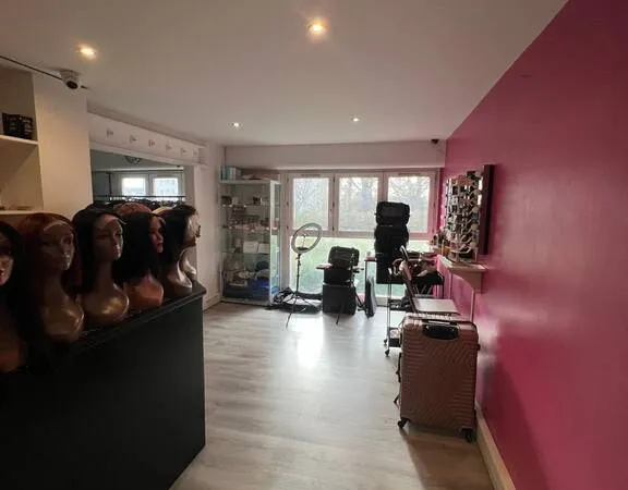 Local 5 pièces 135 m²