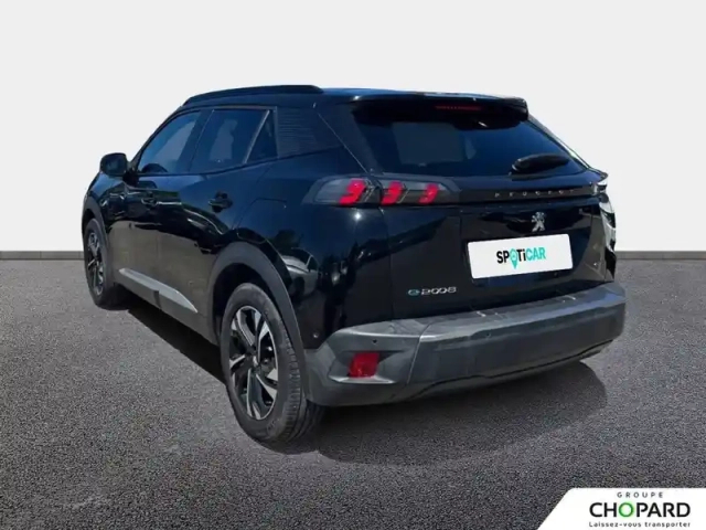 Peugeot 2008 electrique 136 ch — photo 7
