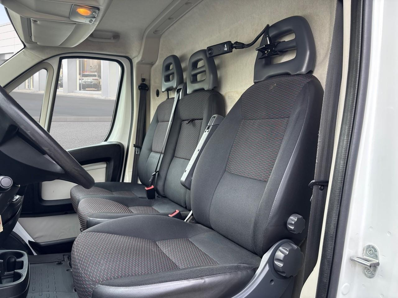 Citroën Jumper 30 l2h2 2.0 bluehdi 130 club — photo 9