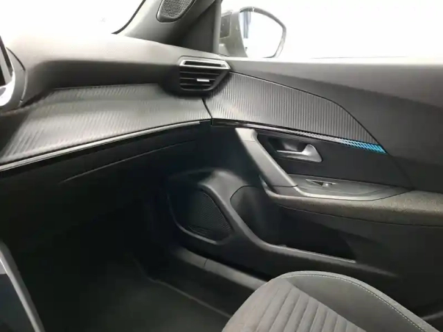 Peugeot 2008 puretech 100 s&amp;s bvm6 — photo 27