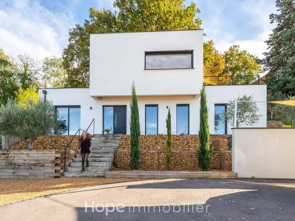 Maison 5 pièces 145 m²