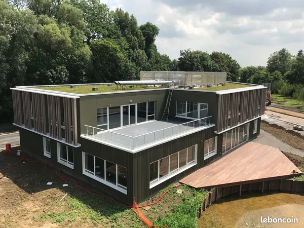 Bureaux privatifs de 2 à 12 postes en coworking entre Wasquehal et Marcq-en-Baroeul