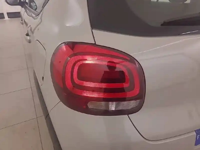 Citroën C3 puretech 83 s&amp;s bvm5 — photo 17