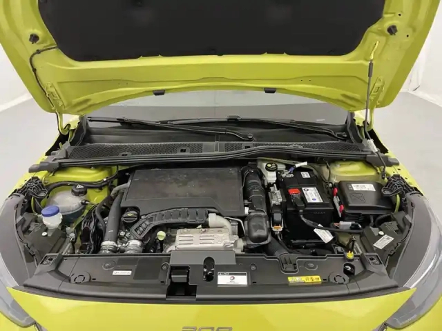 Peugeot 208 puretech 100 s&amp;s bvm6 — photo 21
