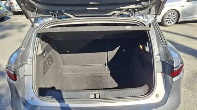 Renault Megane e-tech ev60 130ch super charge — photo 4