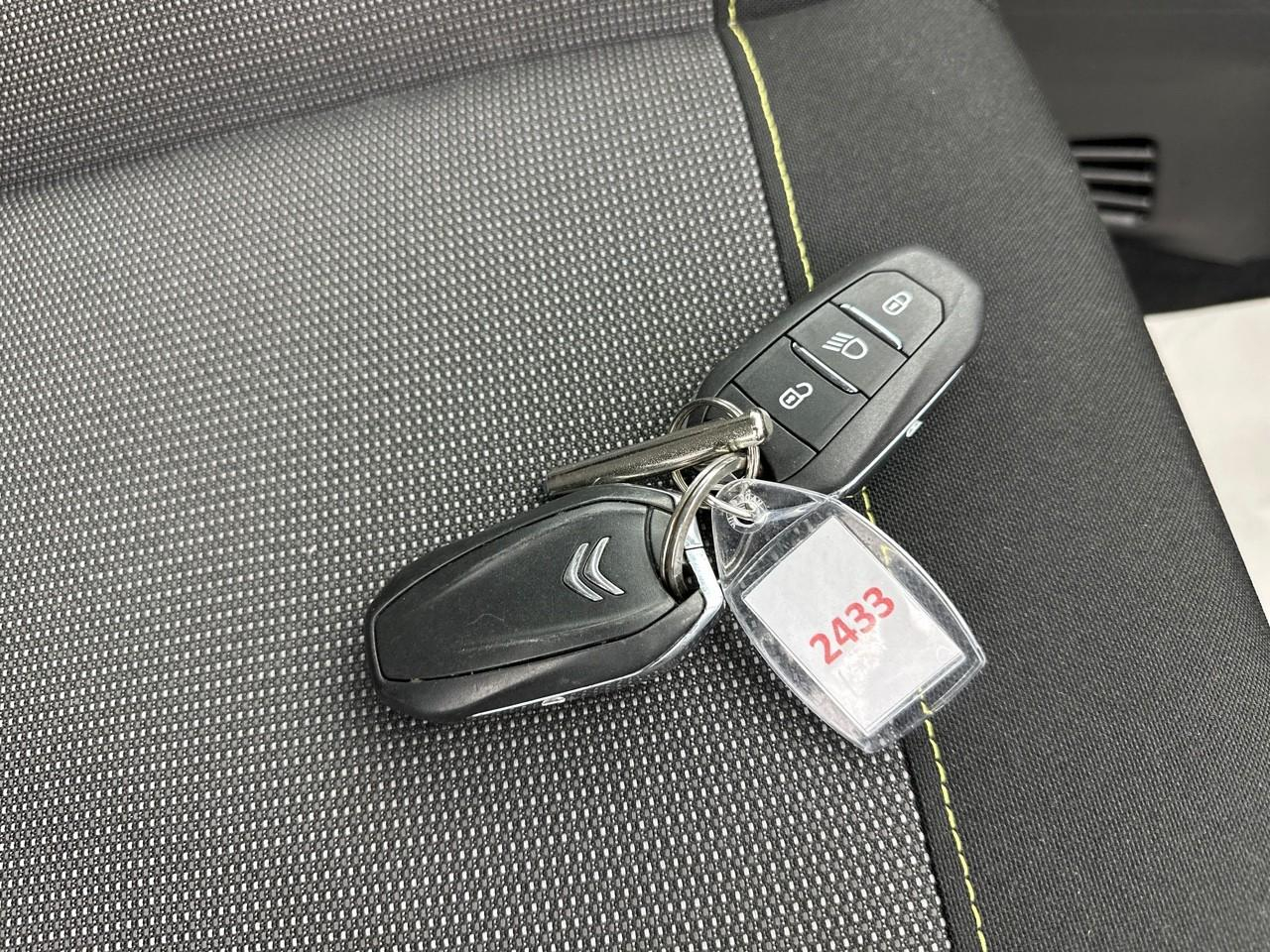 Citroën C3 puretech 110 s&s eat6 shine — photo 32