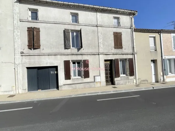 À VENDRE - IMMEUBLE DE RAPPORT À ANGOULÊME (16)