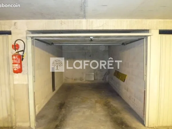 Parking/box 14 m² TOULON