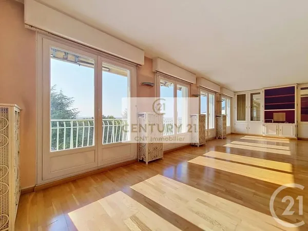 Appartement 7 pièces 138 m²