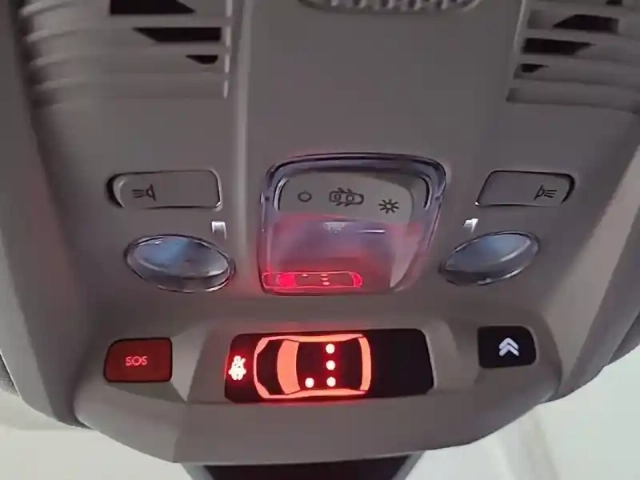 Citroën C5 Aircross hybride rechargeable 225 s&amp;s e-eat8 — photo 47