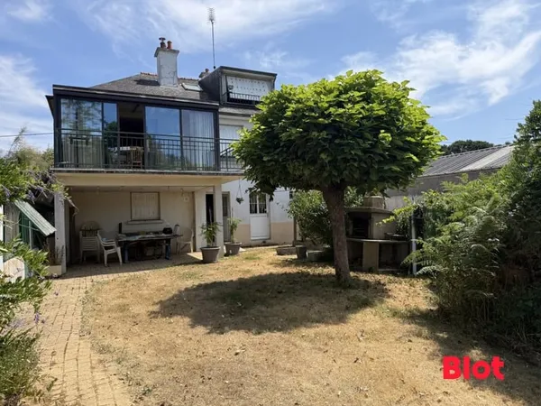 A LOUER A BETTON - Maison de campagne avec sous-sol complet