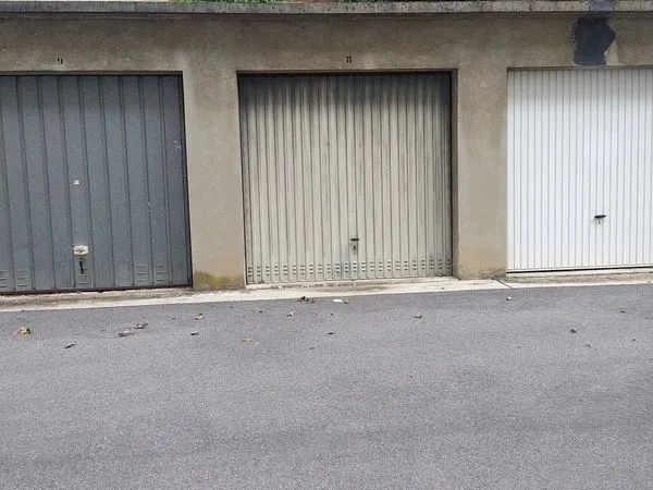 Garage à louer Montelimar 12 chemin du Pêcher sécurisé
