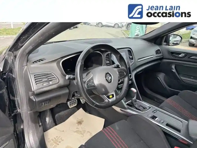 Renault Megane iv berline tce 160 edc — photo 11