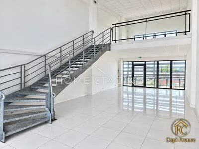 À LOUER - BUREAUX - 119 m²- BAIE MAHAULT (971)