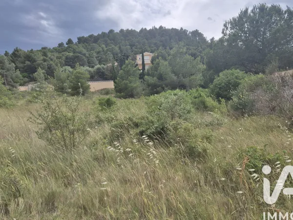 Terrain 1185 m²