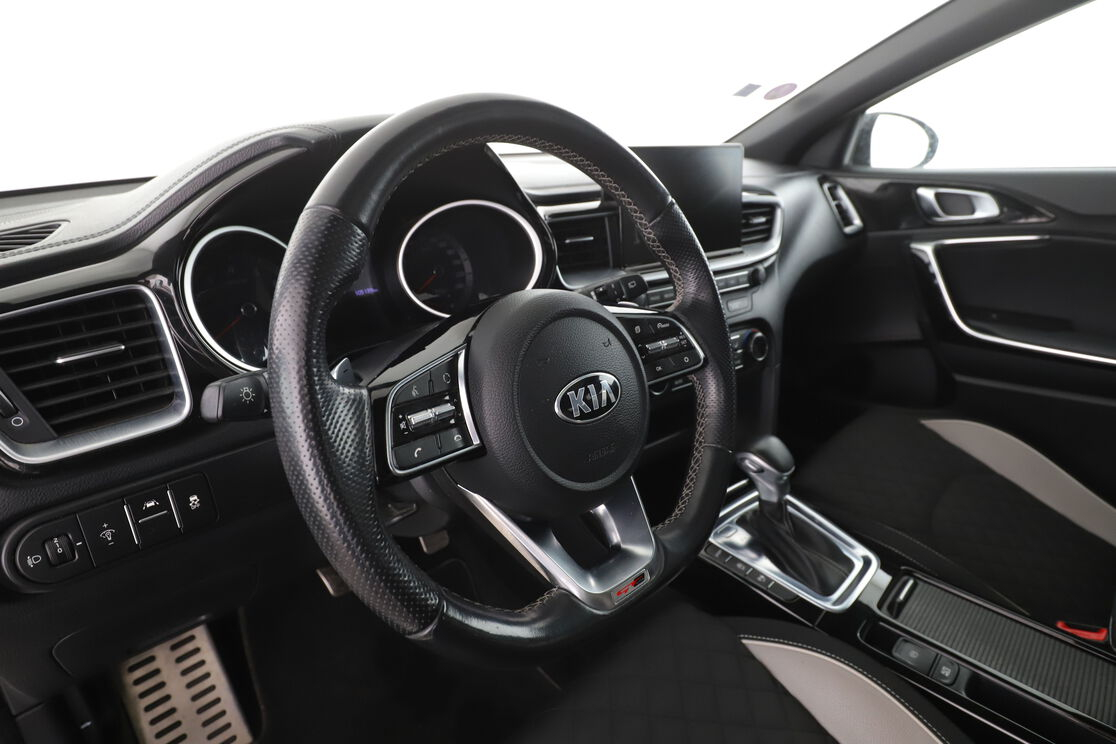 Kia cee'd 1.4 T-GDi ISG GT Line DCT7 — photo 10