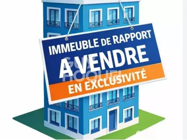 Immeuble de rapport à Champagne Sur Seine 5 pièce(s) de 140 m2 composé d'un local commercial avec un