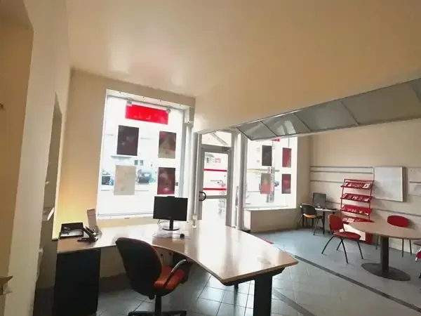 Commerce 7 pièces 154 m²