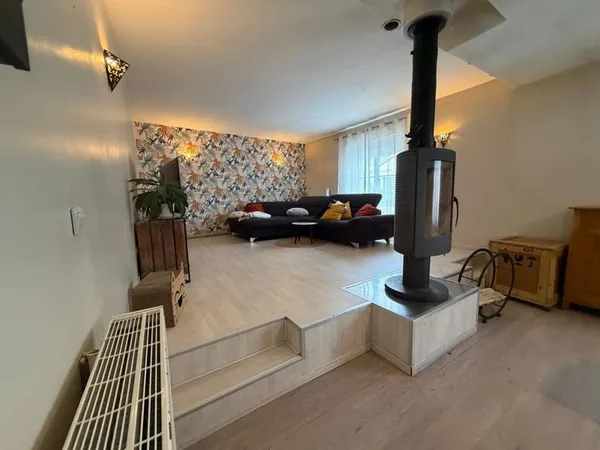 Maison 10 pièces 130 m²