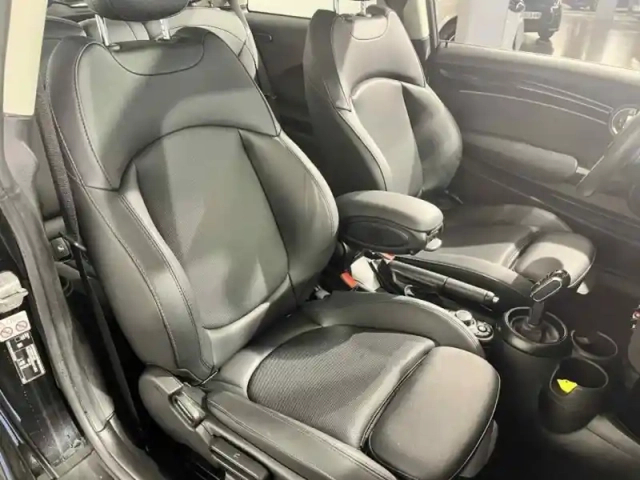 Mini Mini cooper 136ch edition premium plus bva7 — photo 9