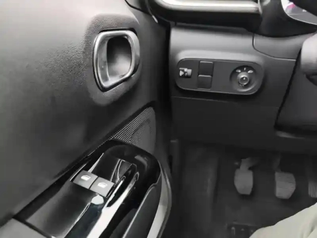 Citroën C3 puretech 83 s&amp;s bvm5 shine — photo 20