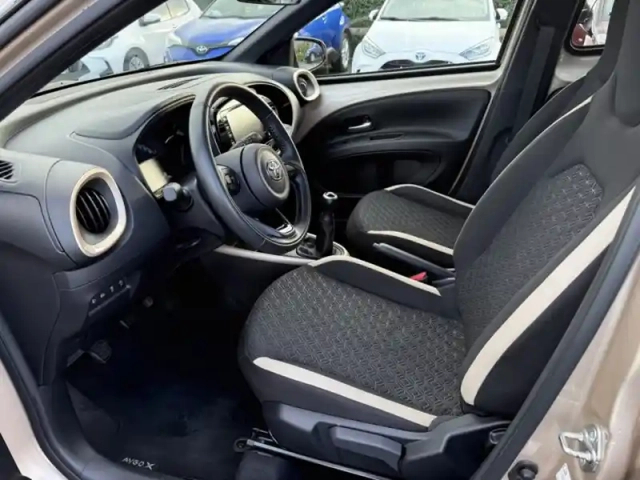 Toyota Aygo 1.0 vvt-i 72 design — photo 19