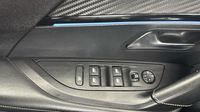 Peugeot 2008 1.2 PureTech 130ch S&S GT — photo 30