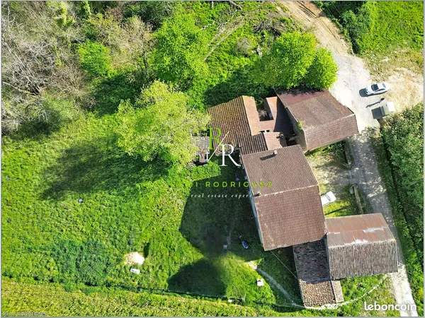 Corps de ferme sans voisinage à vendre Arzacq-Arraziguet | 139 500