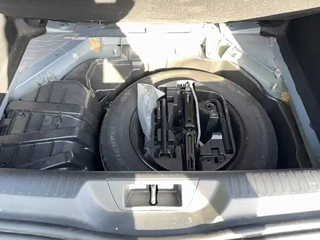 Renault Megane mégane iv berline tce 140 fap — photo 14