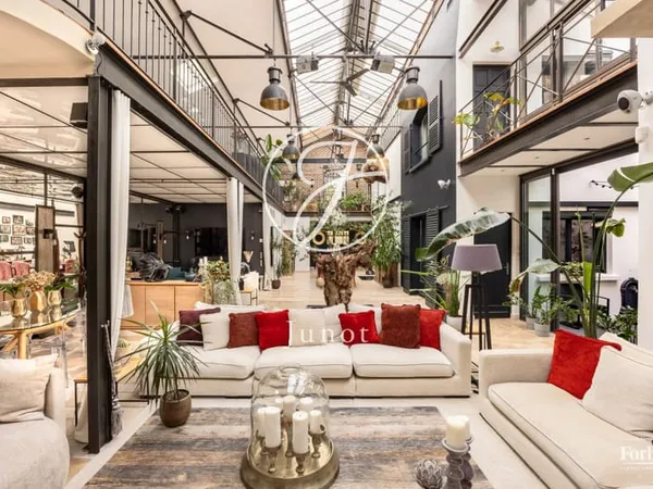 Courbevoie - BECON - Maison-loft de 409m² - 6 chambres - Garage - Terrasse - Patio