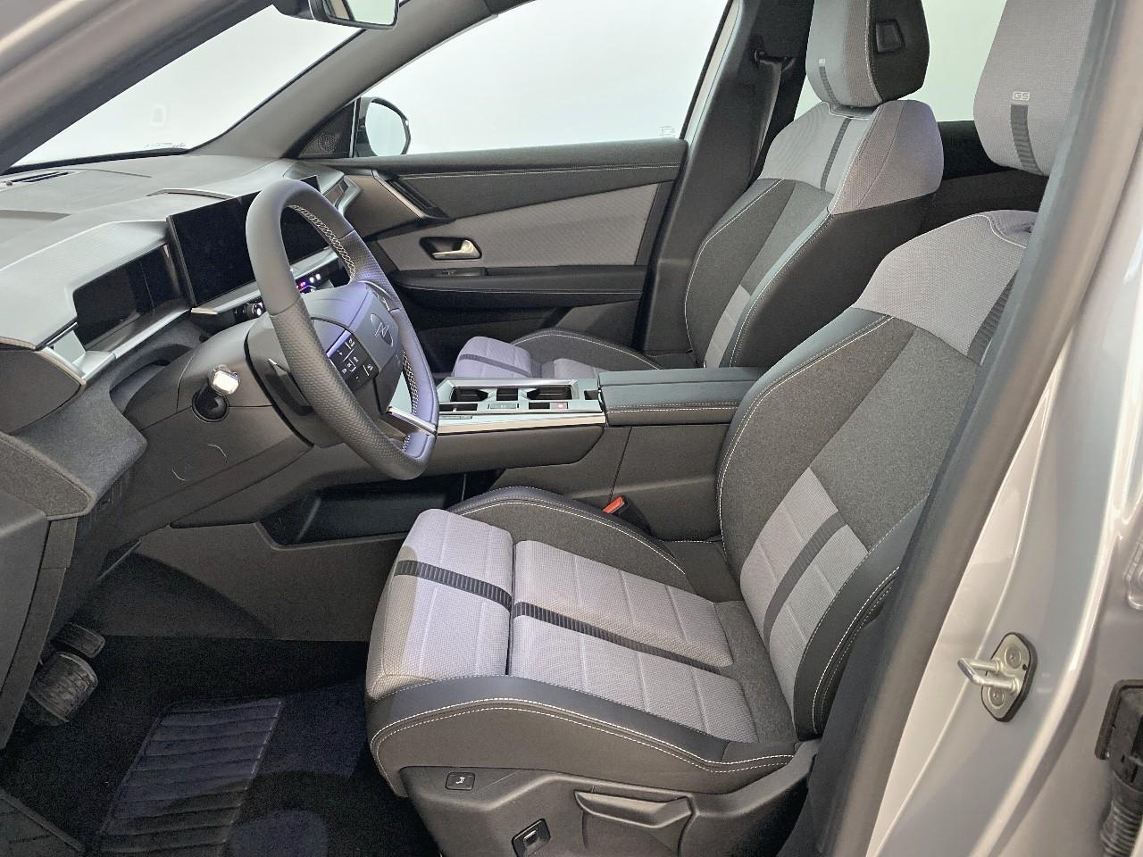 Opel Grandland 1.2 turbo hybrid 145 ch e-dct6 gs — photo 9
