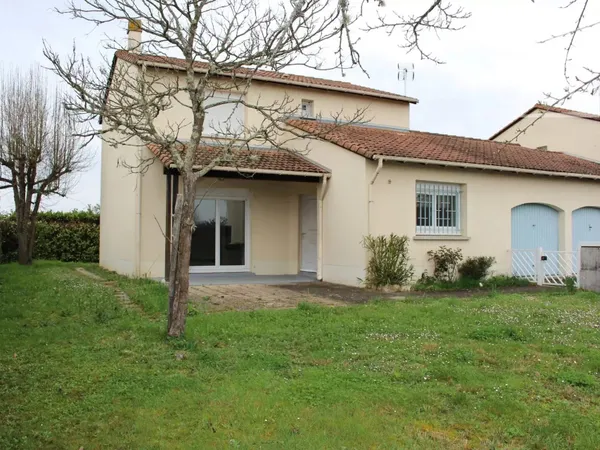 MAISON TYPE V AVEC GARAGE ET JARDIN