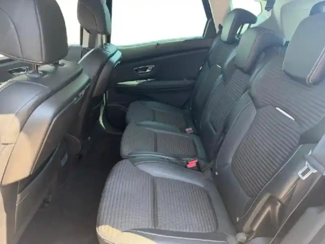 Renault Scenic 1.5 dci 110ch energy intens edc — photo 10