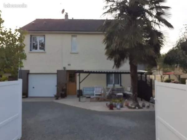 Maison à étage à dingé